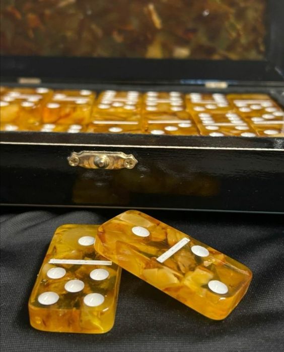 Янтарное домино и нарды