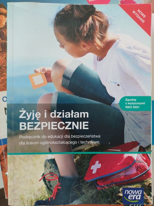 Podręczniki do liceum technikum EDB, j polski chemia fizyka