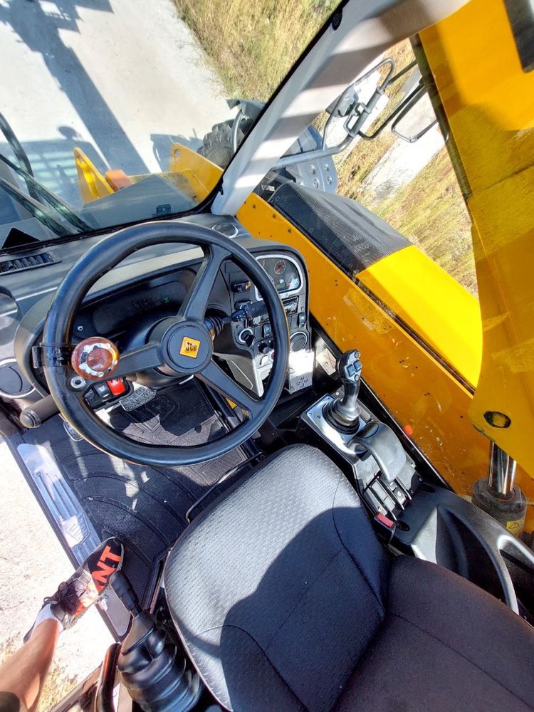 Телескопічний навантажувач JCB 531-70AG 2015