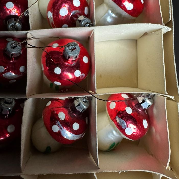 Bombki PRL Zestaw Grzybki Muchomorki ozdoba choinkowa B41/101903