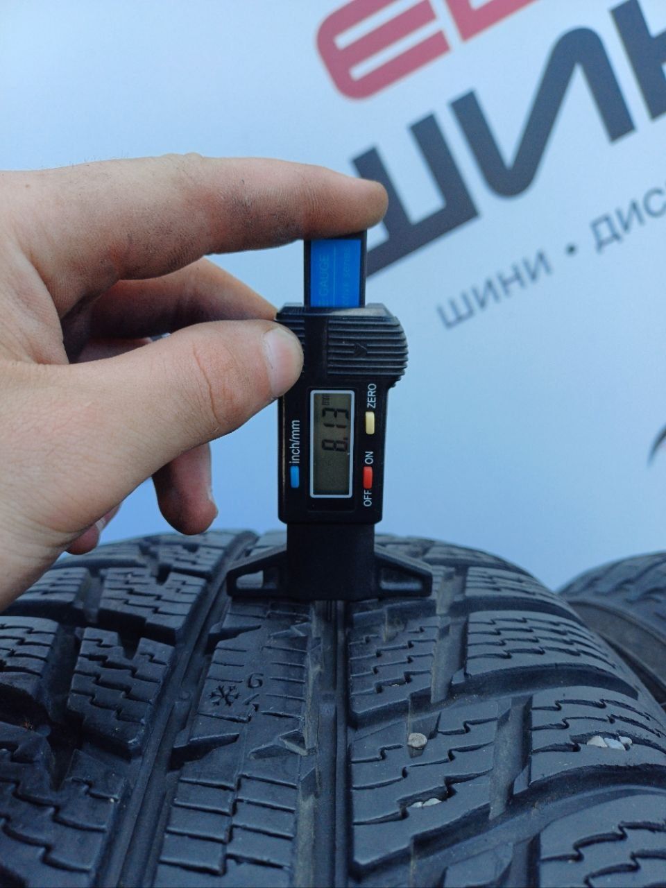 Зима 235/60/R17 8.1 мм 4шт Nokian WR SUV 3 Колеса Шини Склад