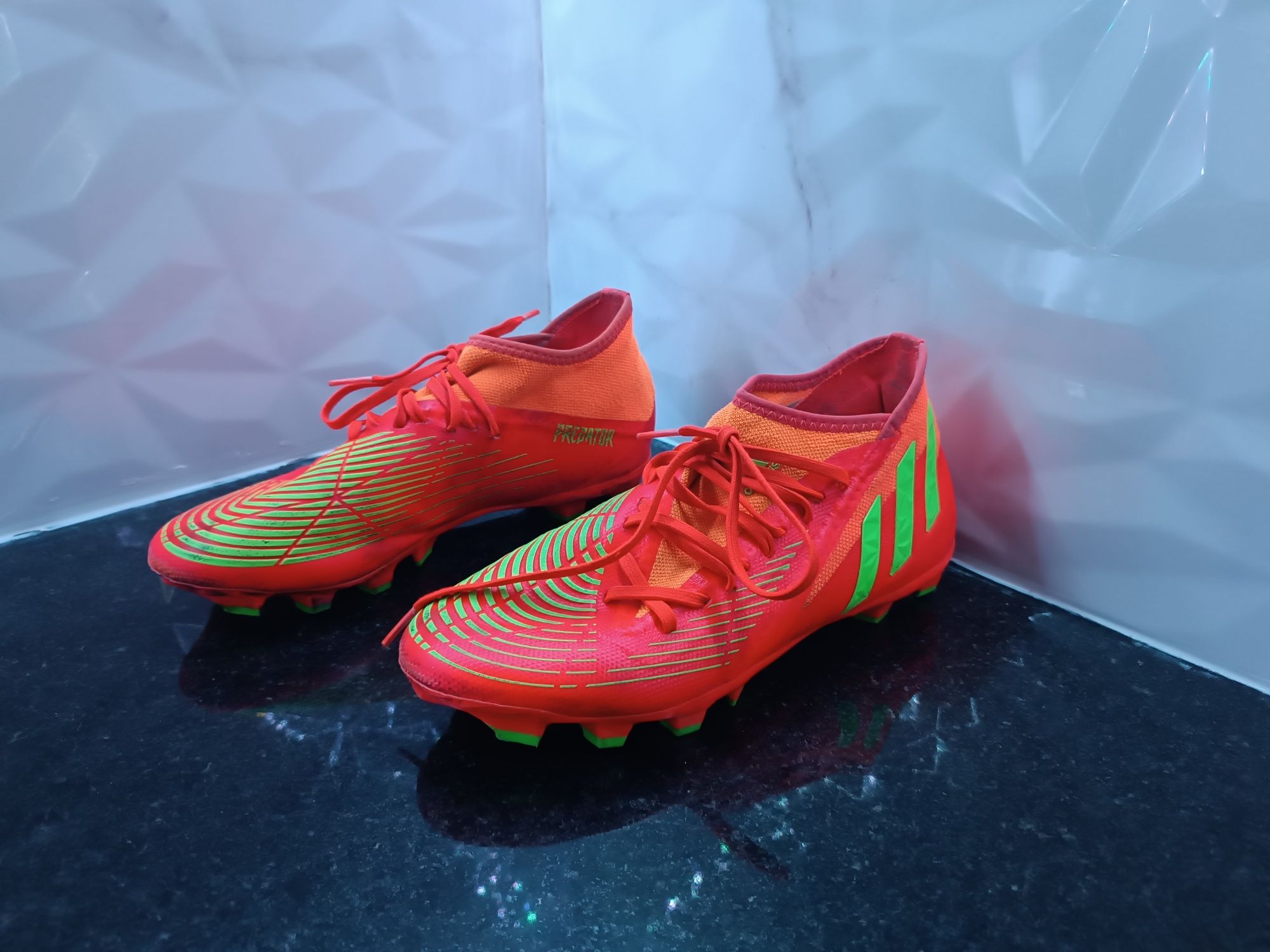 Chuteiras adidas Predator com meia quase novas