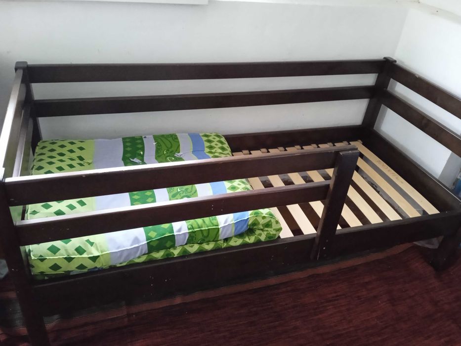 Односпальна кровать дитяча