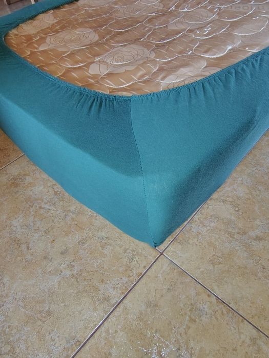 Простирадла на резинці  90,100,,140,160,180,200,220 /190,200