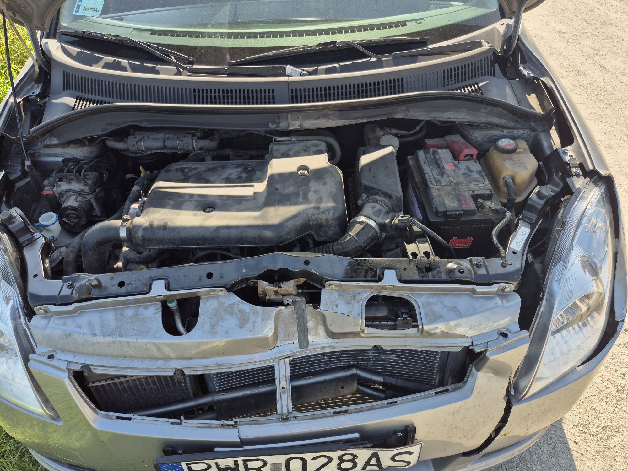 Suzuki Swift z 2009 uszkodzony