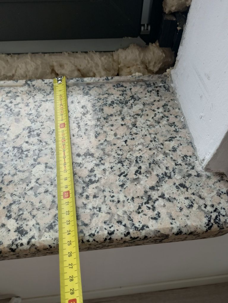 Parapety granitowe