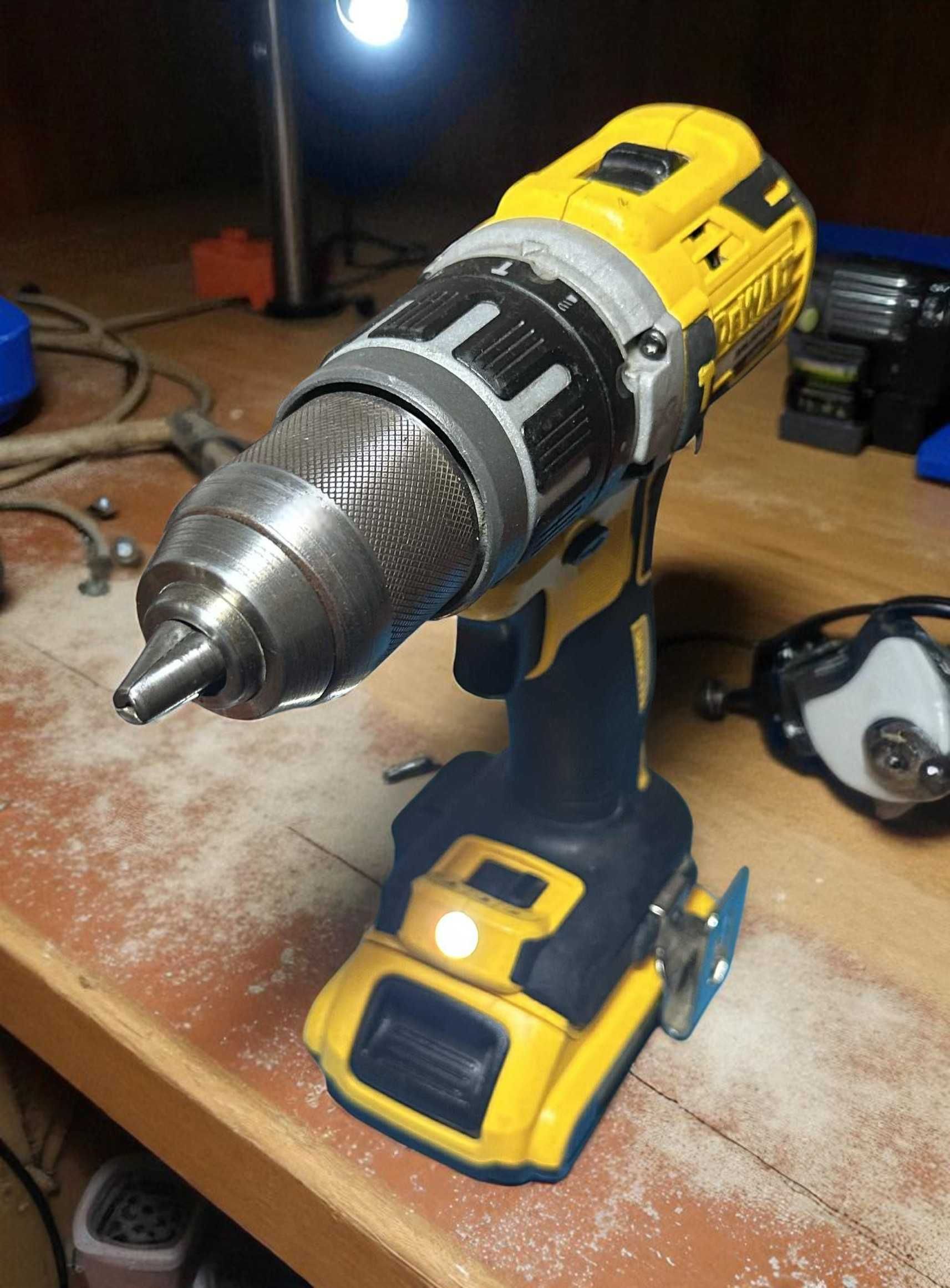 Wkrętarka z udarem DEWALT DCD796 D2 I 2x Aku 2.0Ah I 18v Polecamy