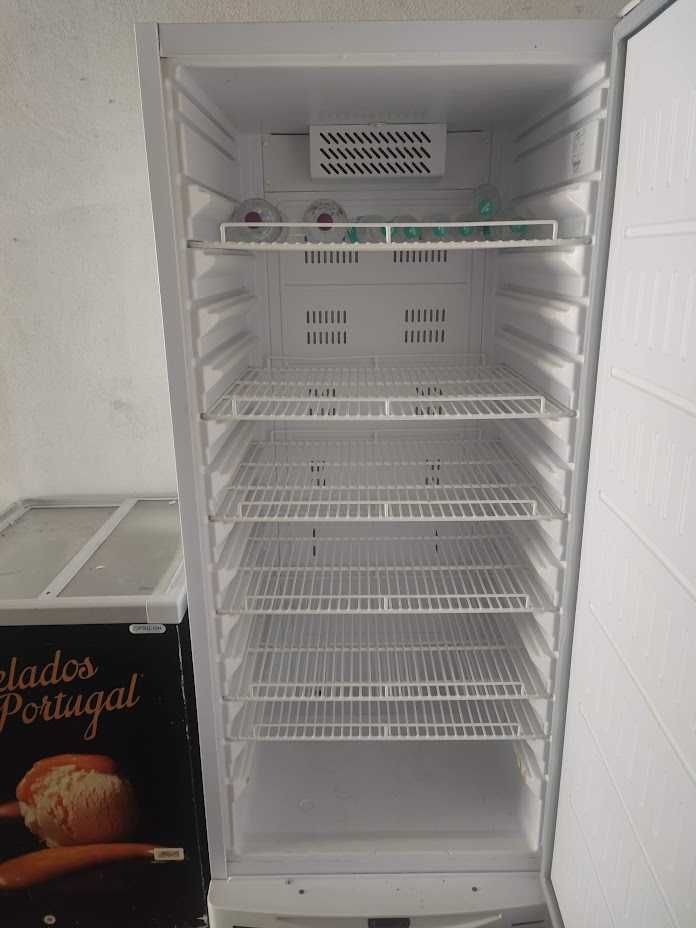 Refrigerador de Cozinha
