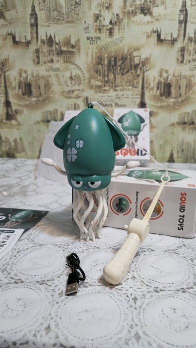 Танцюючий кальмар восьминіг музична іграшка на подарок в 3-ох кольорах