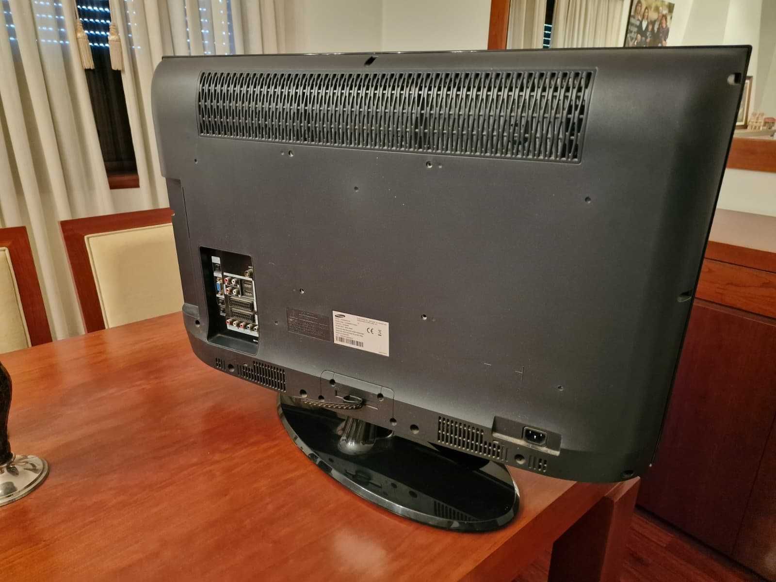 TV Samsung LCD 32" HD Ready