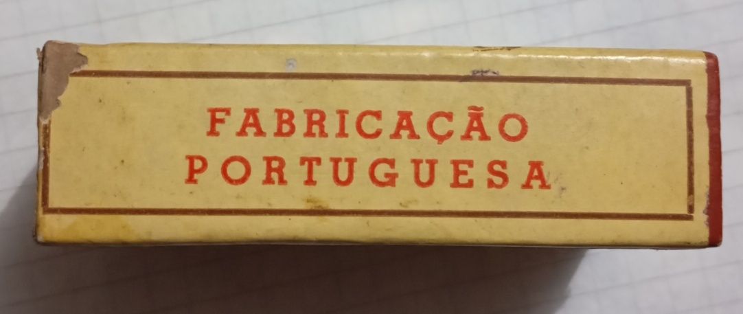 Caixa de penas "Durável"