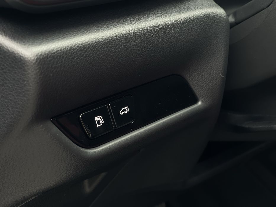 LEXUS NX250 2024 14 тыс км