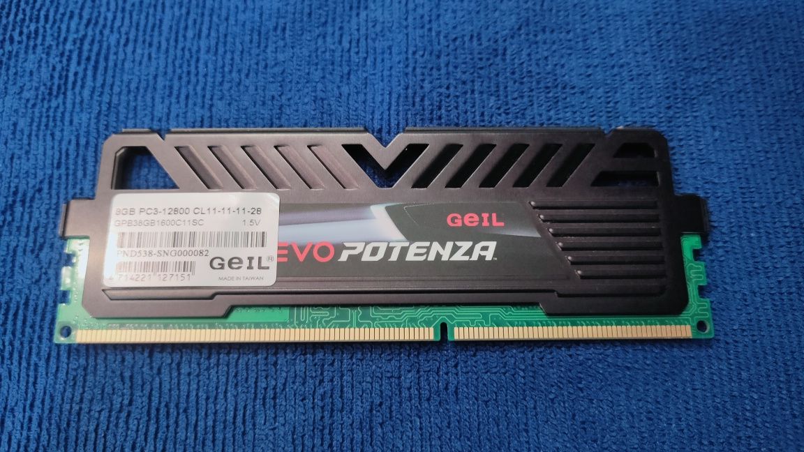 DDR3 8gb 1600MHZ Geil