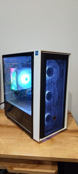 Komputer gamingowy RGB