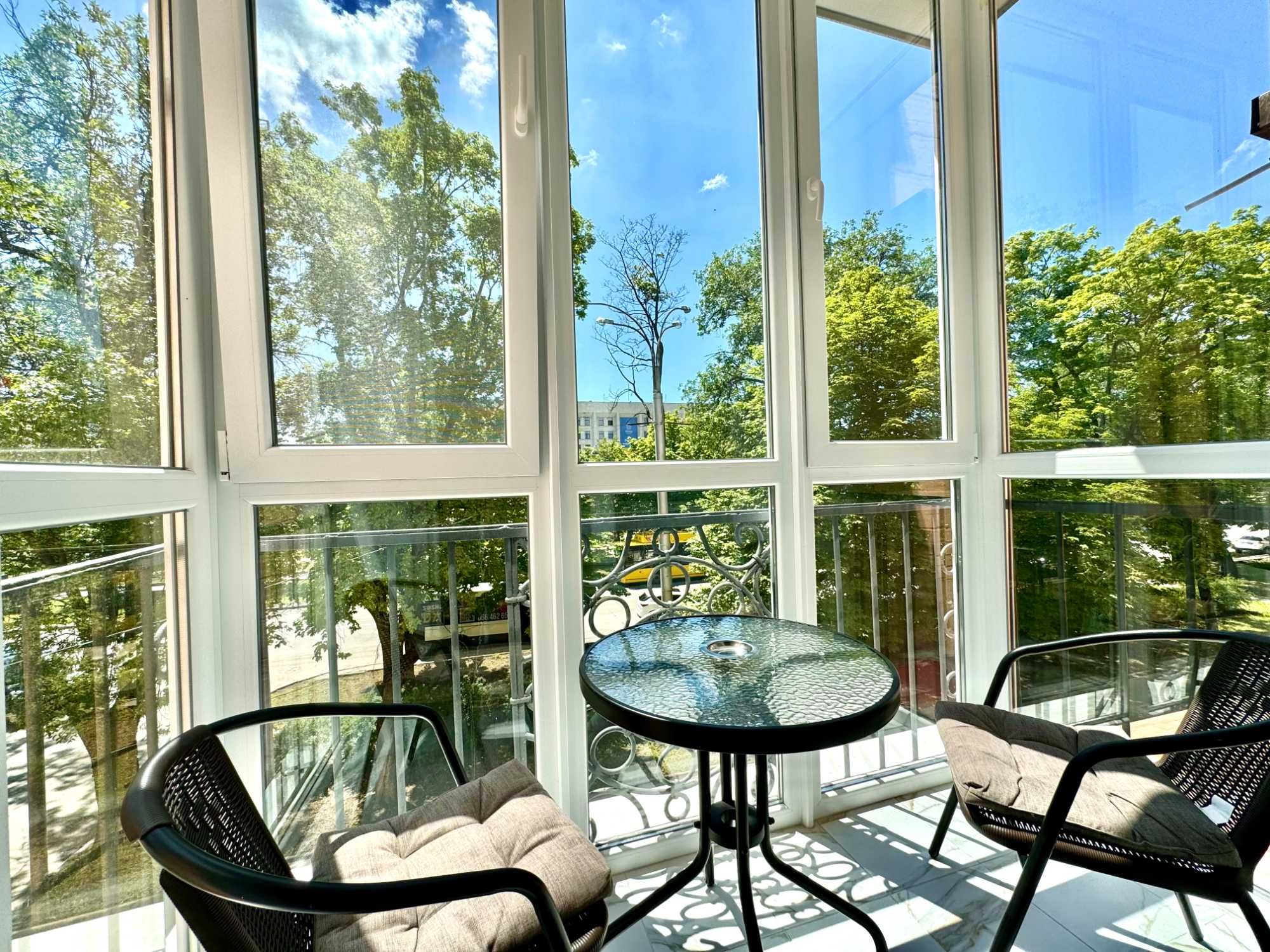ApartPoltava Розкішна студія на Соборності, ТОП апартаменти. Банк. чек