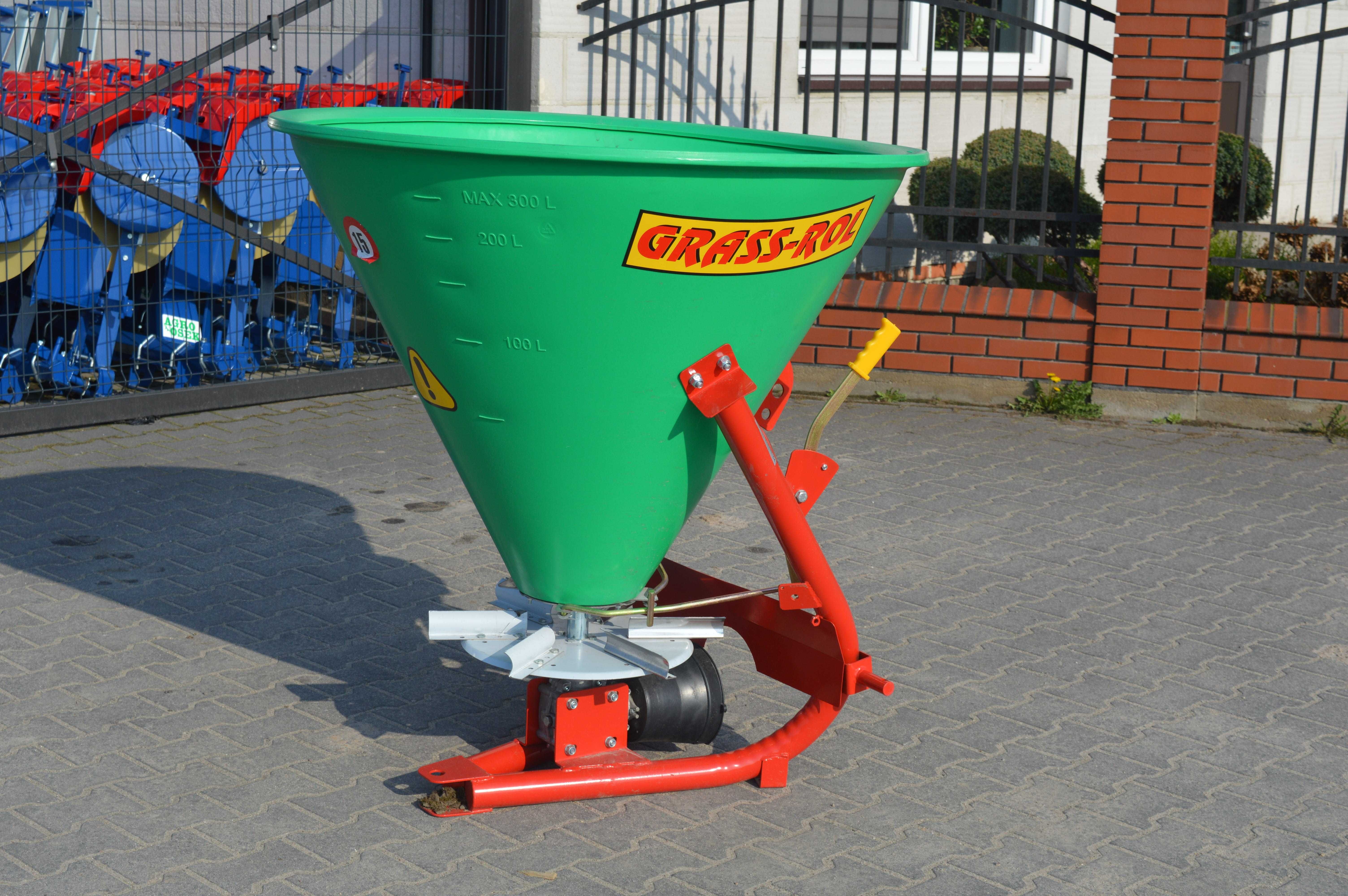 Rozsiewacz nawozu LEJ LEJEK 300kg GRASS-ROL
1 100 zł