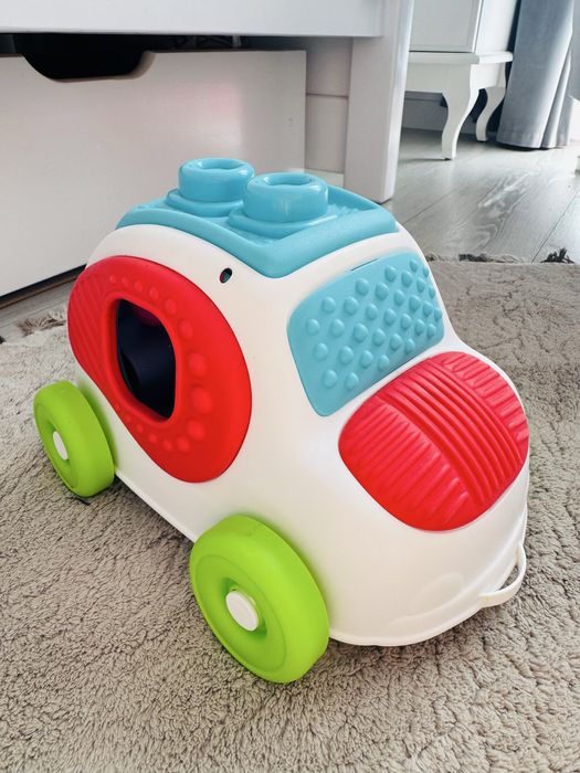 Auto z klockami Clementoni