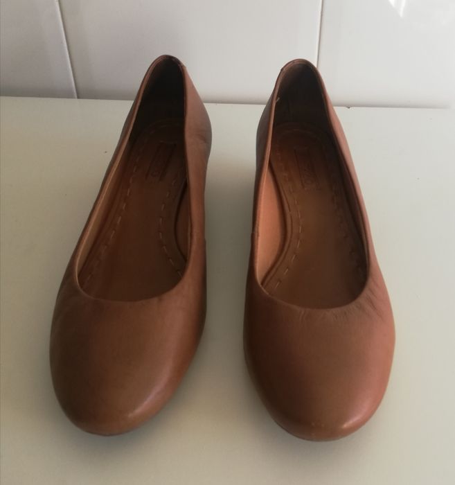 Sapatos camel marca arezzo