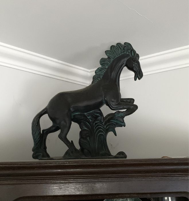 Estátua cavalo vintage