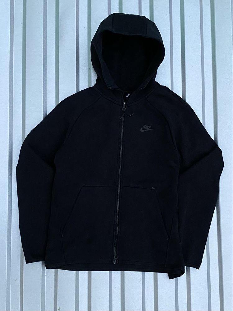 Кофта Tech Fleece, в гарному стані