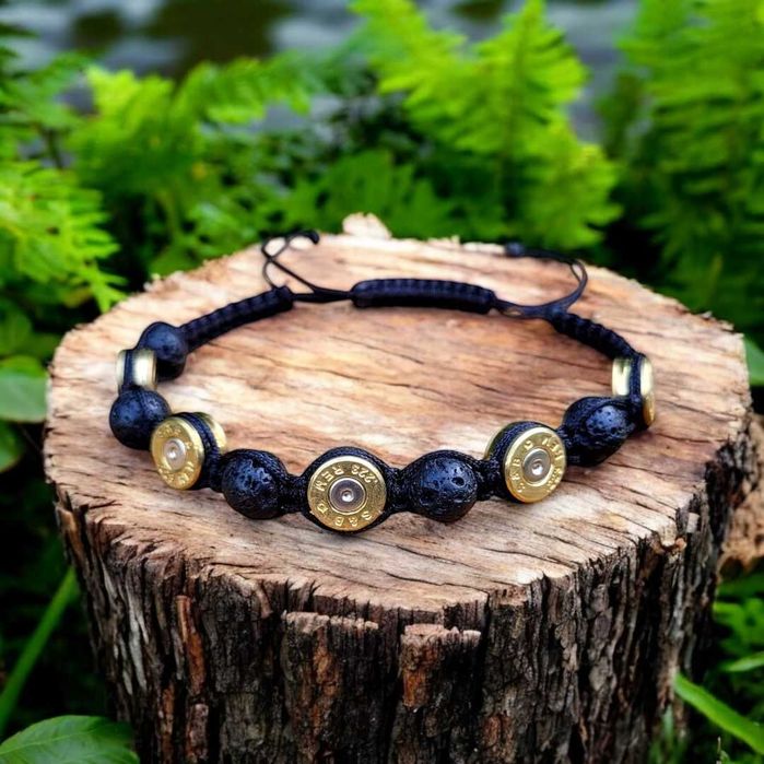 Ręcznie wykonana bransoletka militarna myśliwska z łusek Czerwona