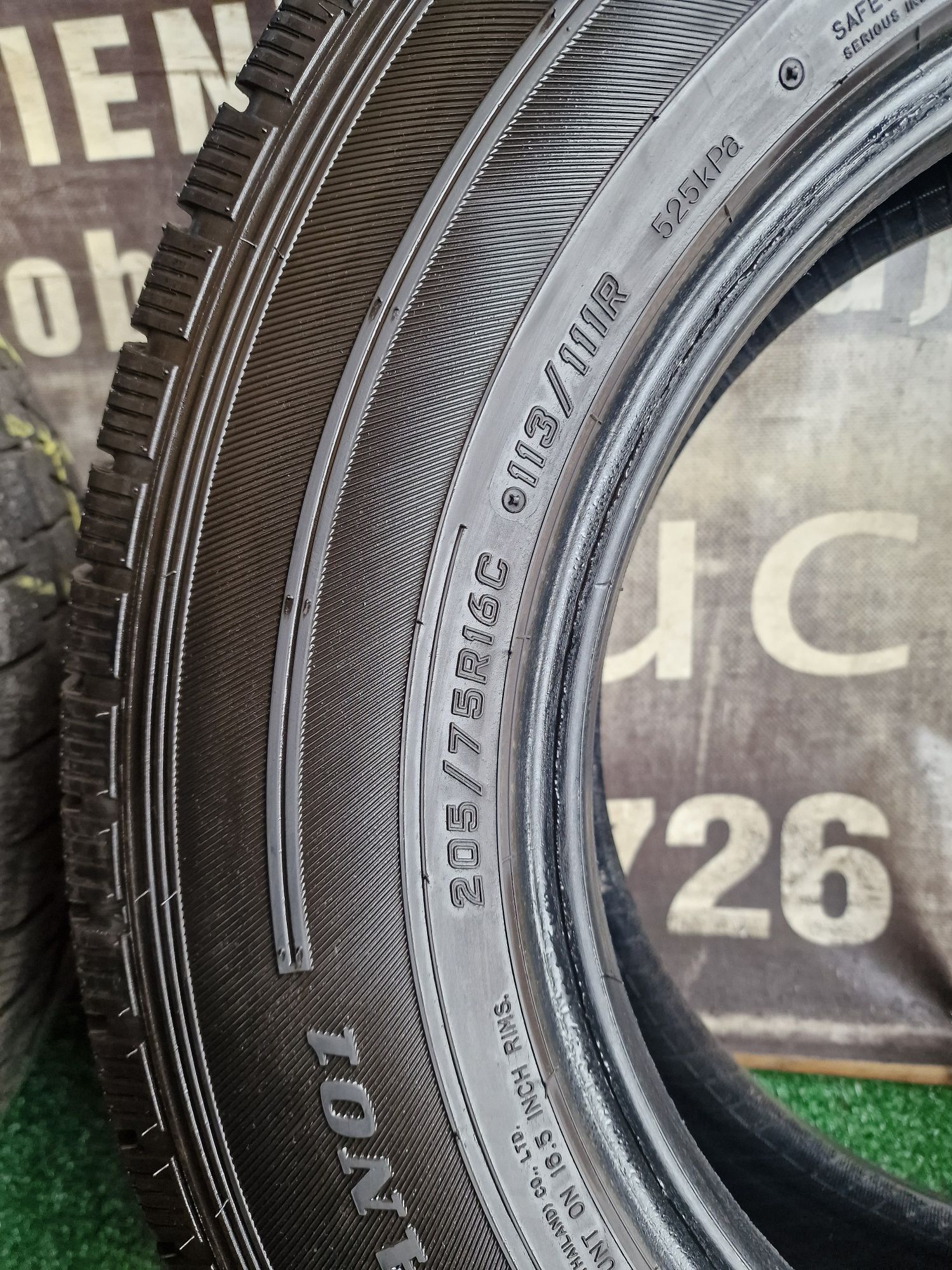 Opony zimowe 205/75/16C Falken wzmacniane Para 8.6mm 2021rok