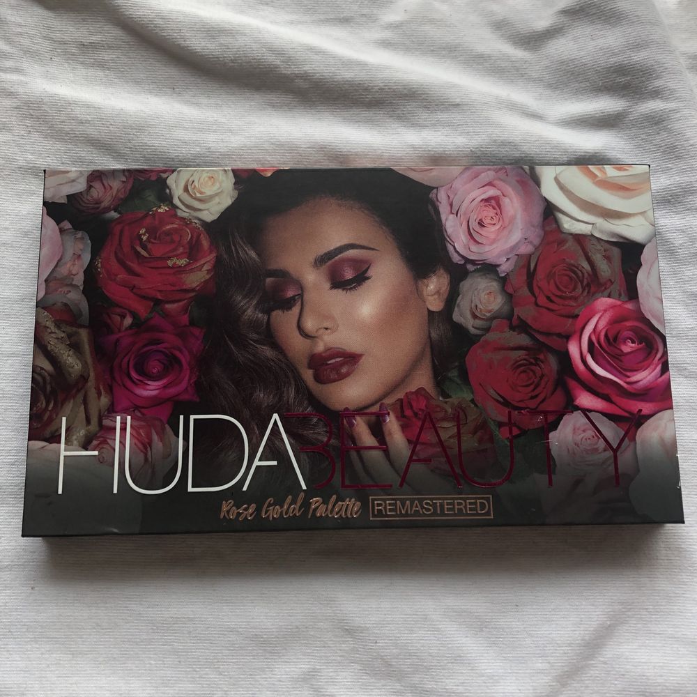 Paleta Huda Beauty Rose Gold Palette Remastered