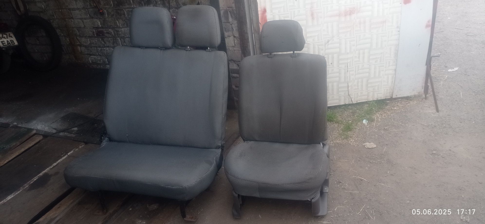 Продам сиденья на Бус
