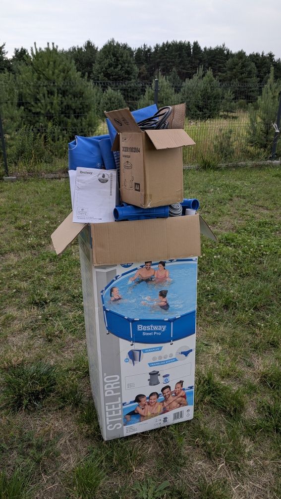 Basen Bestway 3,66m średnicy z pompą