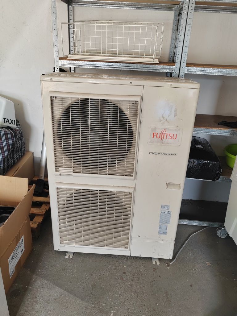 Klimatyzator Fujitsu z dwoma jednostkami wewnętrznymi
