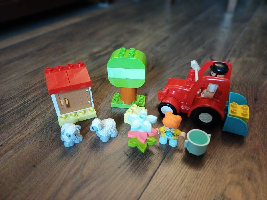 Zestaw Lego Duplo traktor i zwierzęta gospodarskie 10950