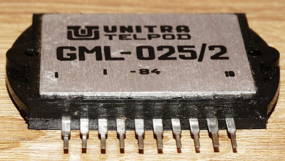 Wzmacniacz hybrydowy mocy 25 W, GML-025/2 UNITRA TELPOD RETRO