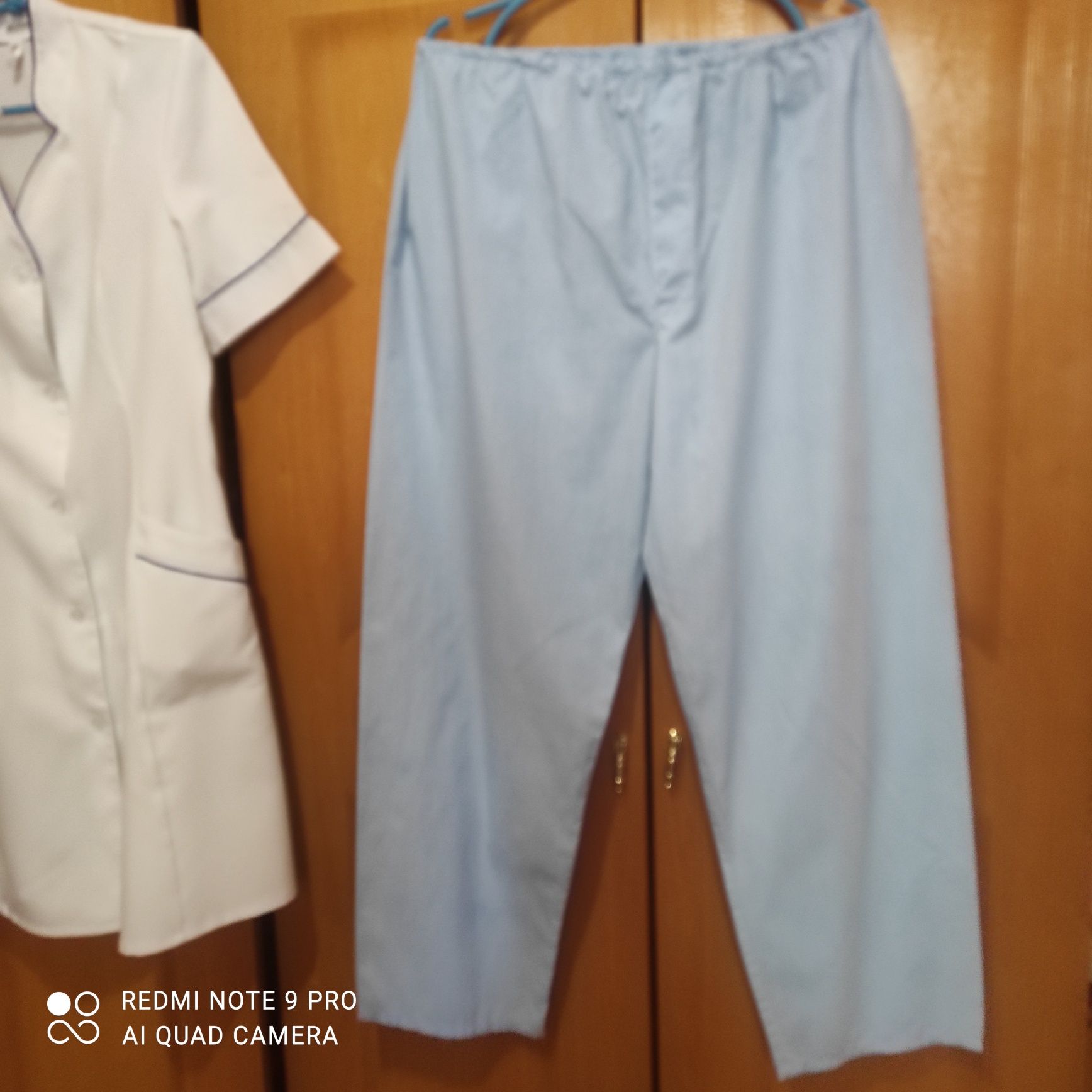 Медицинские брюки от костюмов, под халат,размер 46-50
