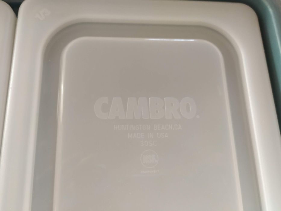 Contentor térmico "Cambro" com 3 recipientes