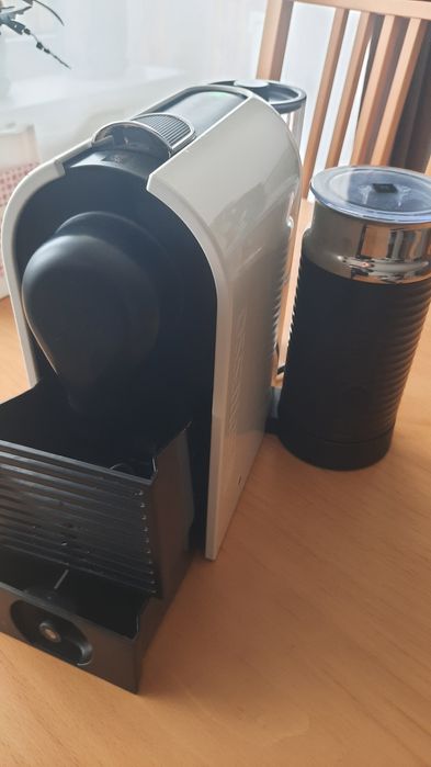 Ekspres kapsułkowy Nespresso U milk
