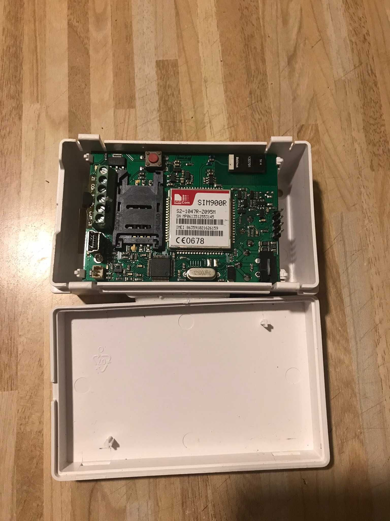 Температурна GSM сигнализація Eldes ESIM022