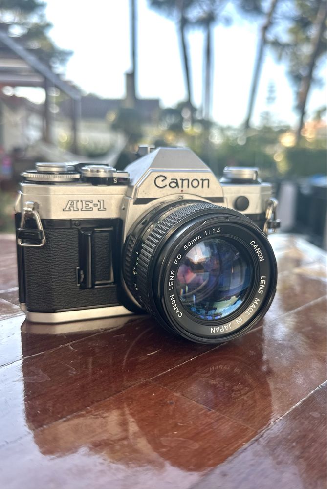Canon analógica AE-1 + objectiva 50 mm 1.4