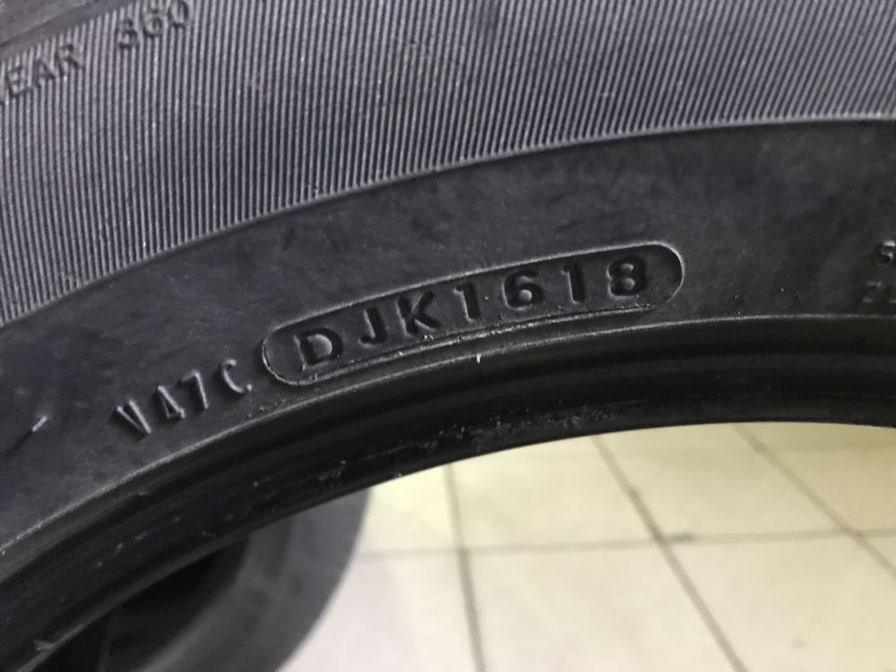 Продам резину Dunlop 235/55/18