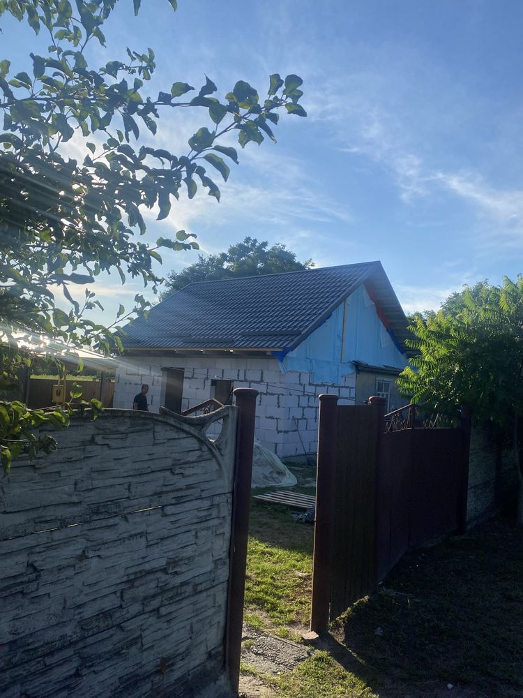Перекриття криш Та будівництво заборів