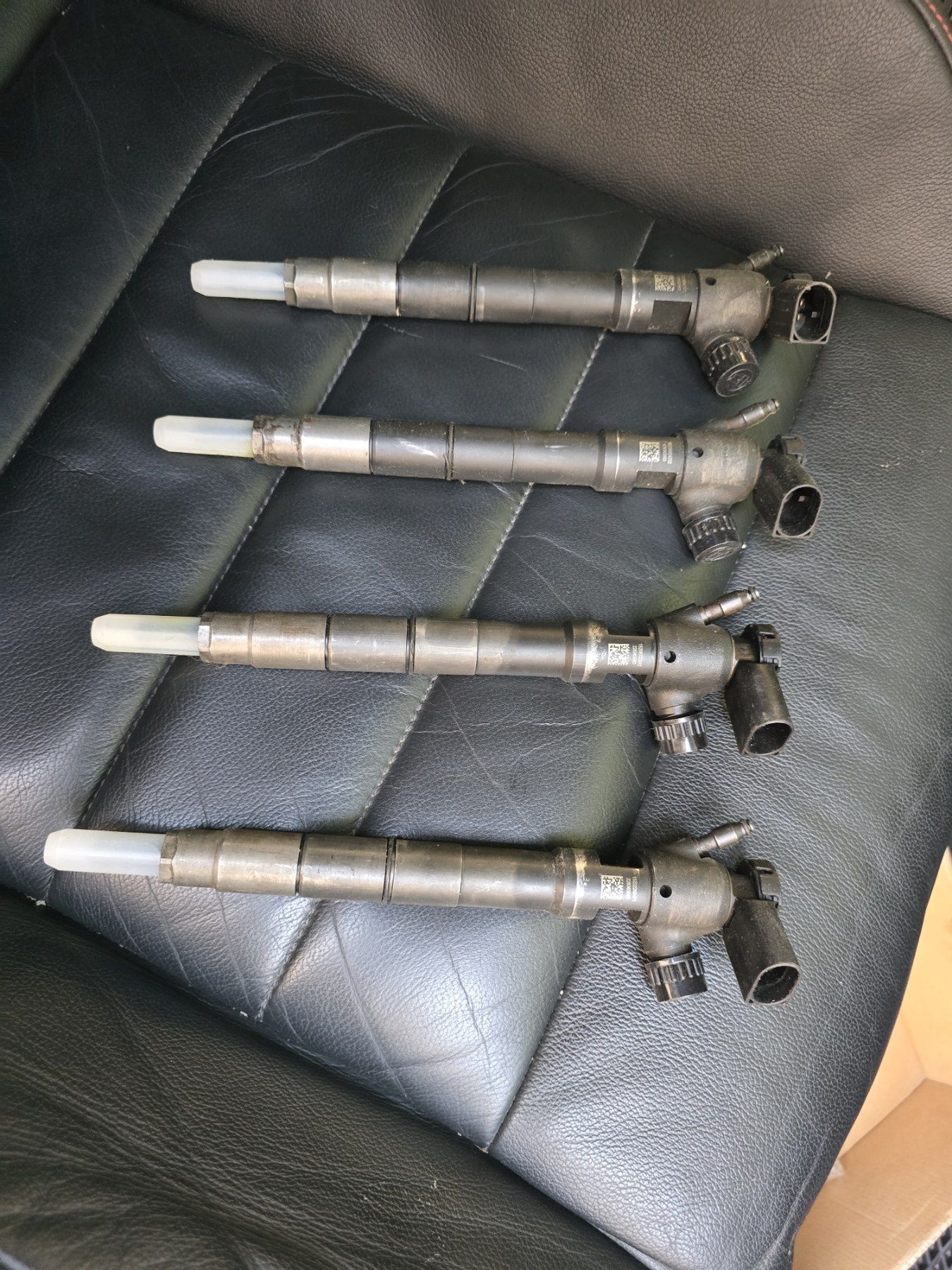 Дизельні форсунки 1.6 TDI оригінал VW AG 04L130277D 28370681