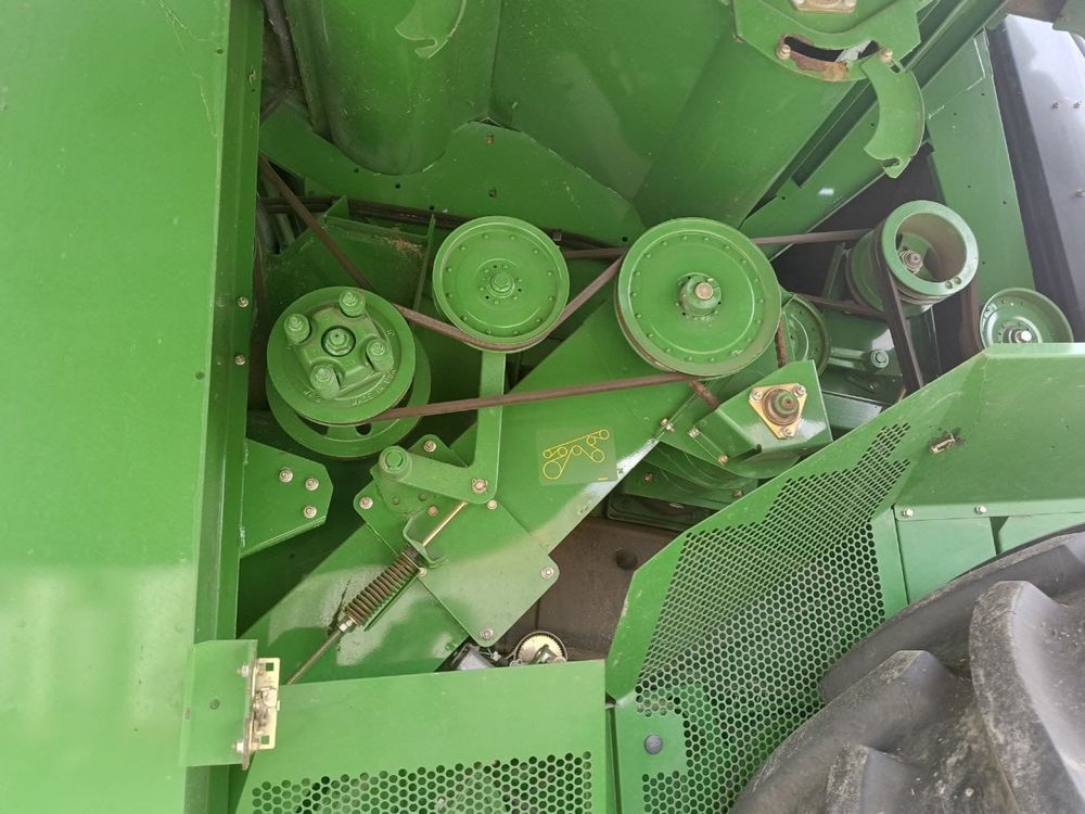 Комбайн John Deere S690i 2011 Продаж