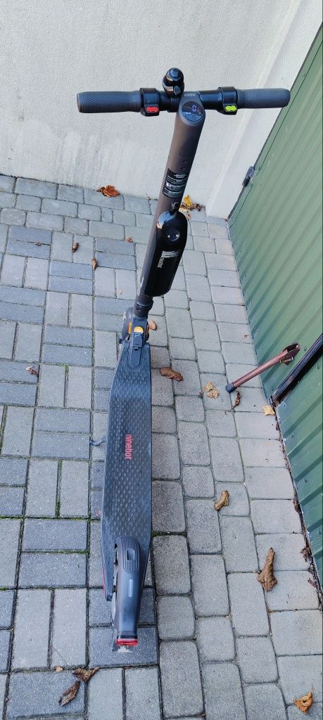 hulajnogę elektryczną