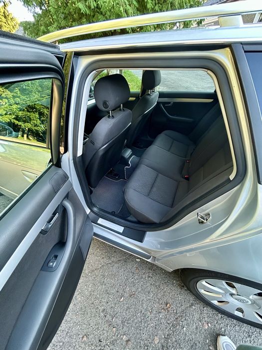 Ауді а4 б7 2008 1.6