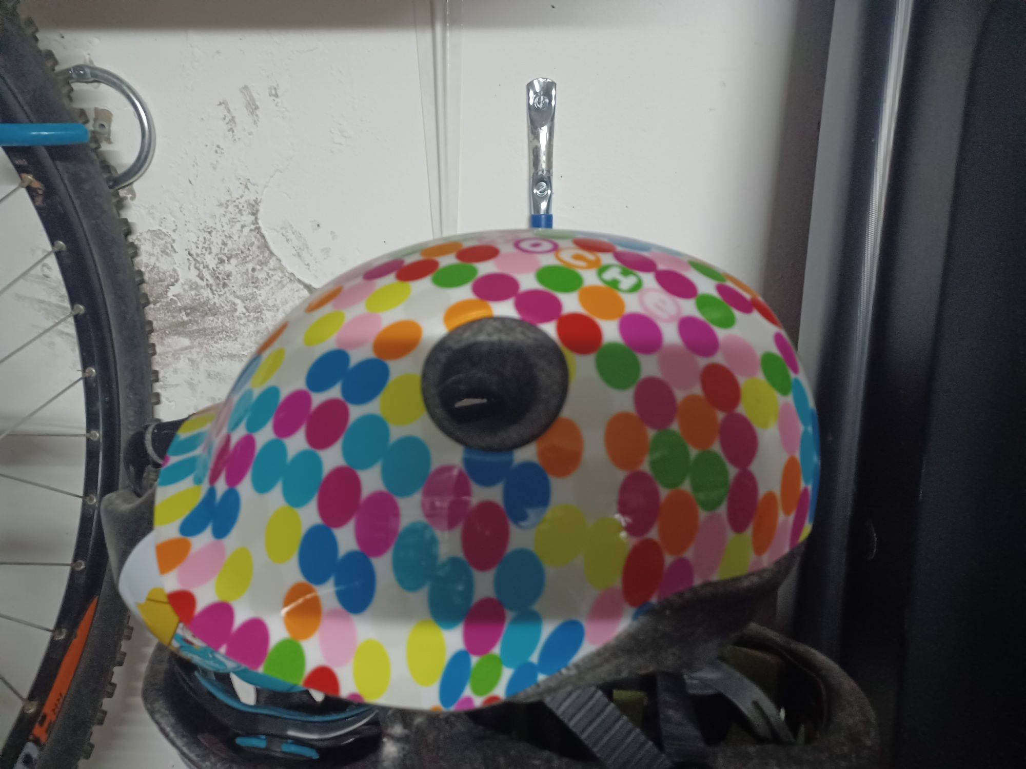 Capacete para criança p/ desportos radicais