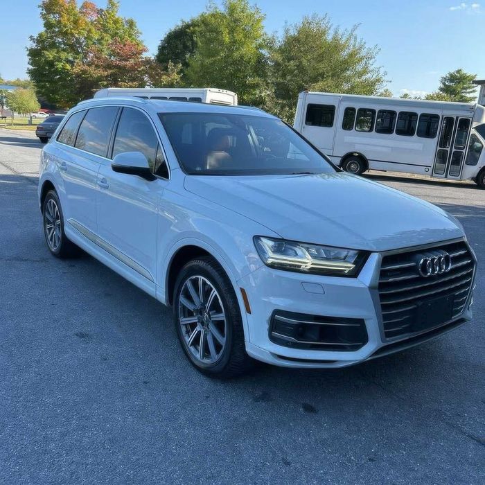 Audi Q7      2017