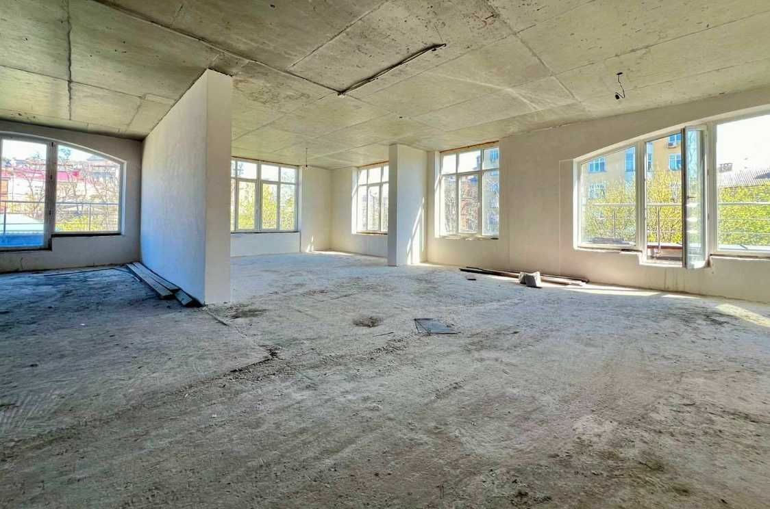 Продаж квартири вул. Івана Франка 11, 230 м²