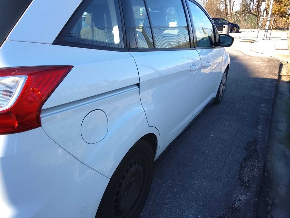 Ford C Max - 7 lugares adaptado a GPL - região de Aveiro