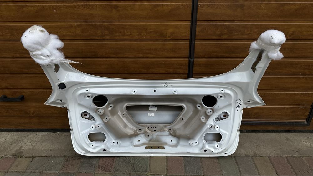 Кришка багажника , ляда tesla model 3 rest ev2025