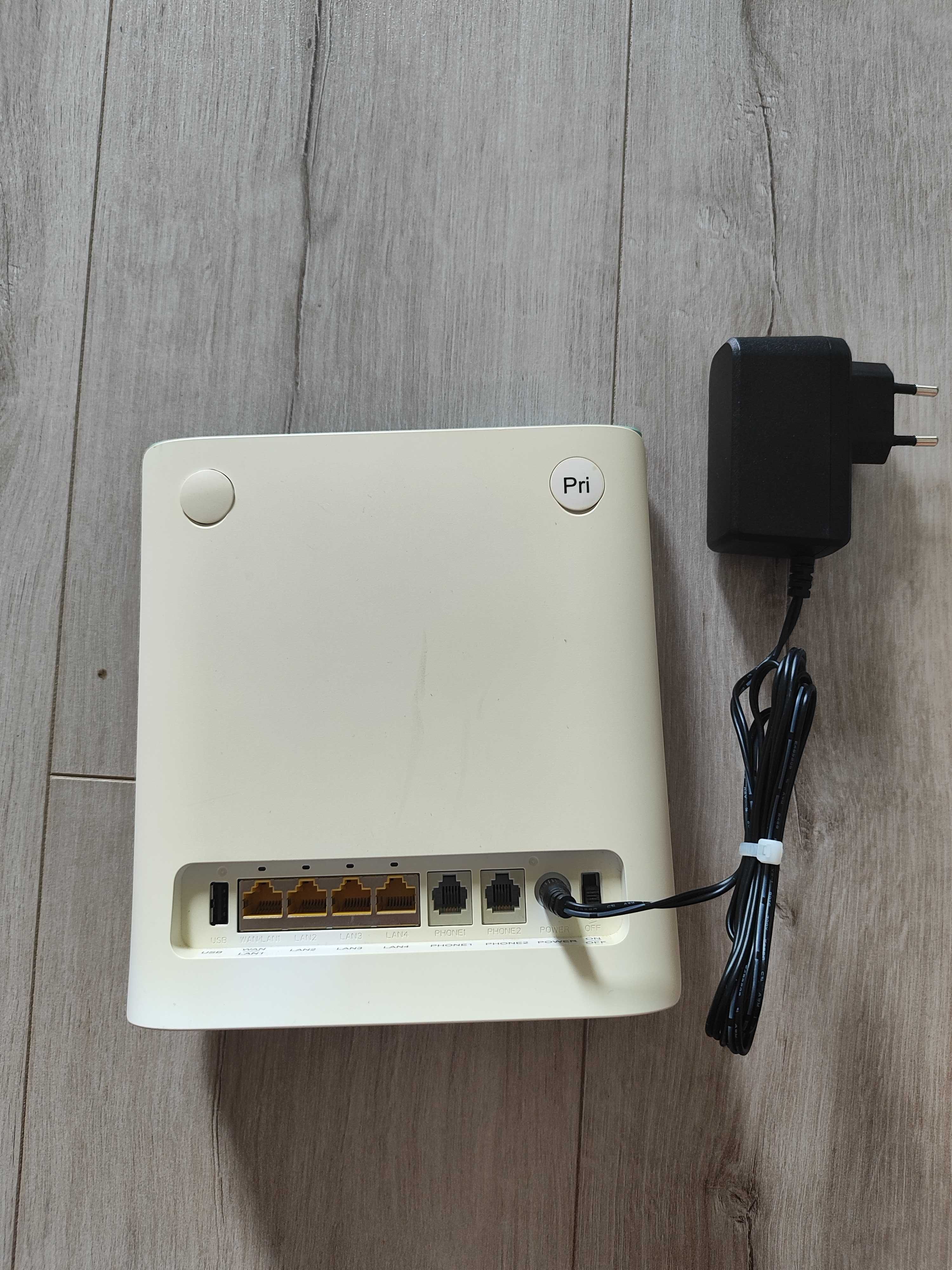 Sim 4G LTE роутер Wi-Fi ZTE MF286D