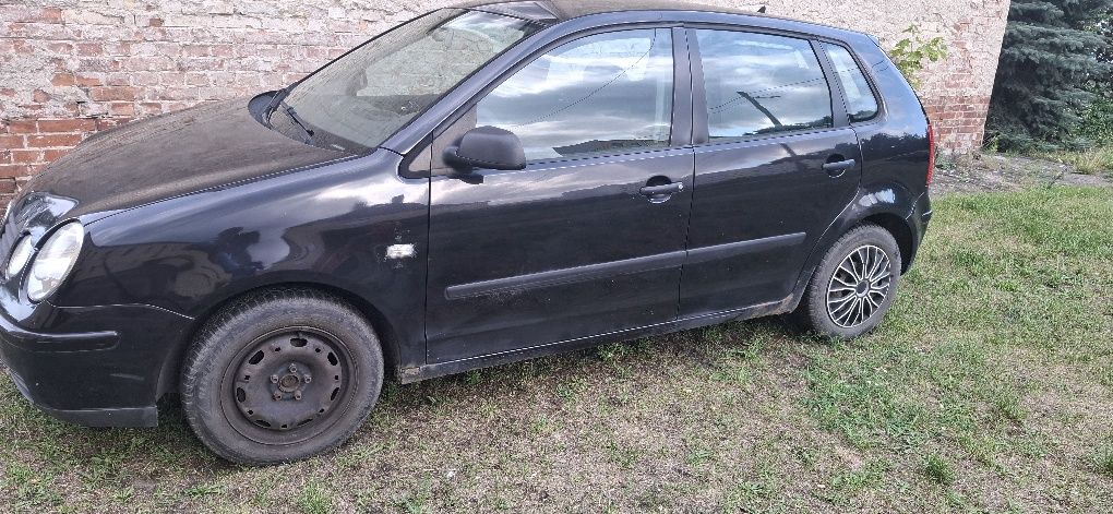 Sprzedam Polo 9n 2004r na części.
